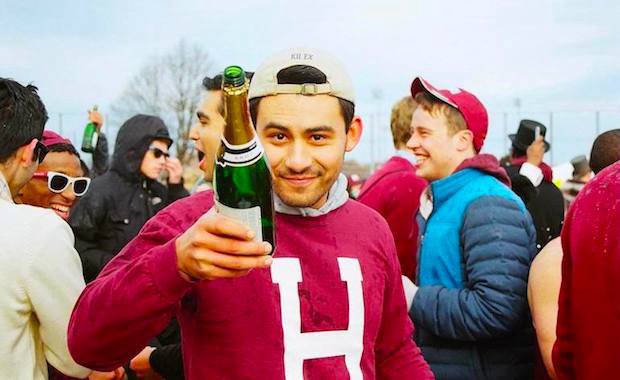 socialize with social chatters and followers